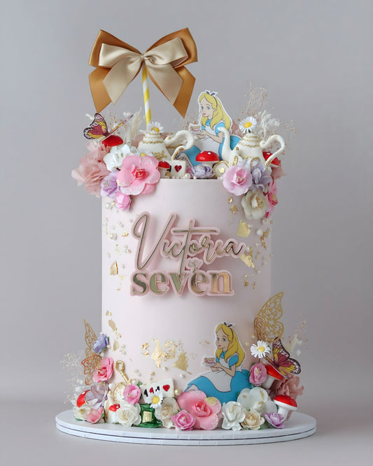 Alice in Wonderland Cake - Bel Bear Bakes