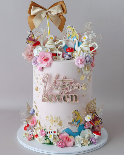 Alice in Wonderland Cake - Bel Bear Bakes