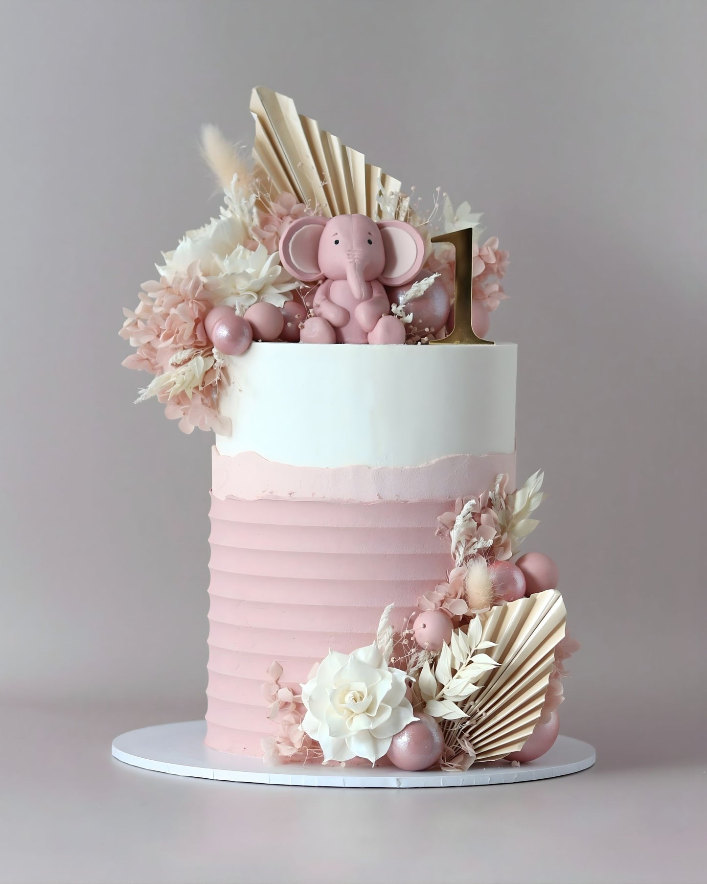 Baby Elephant Celebration Cake - Bel Bear Bakes