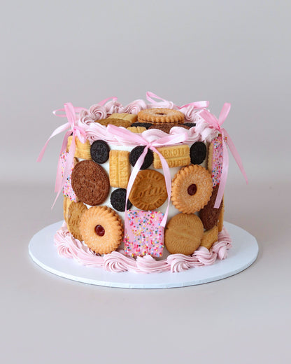 Biscuit Loaded Vintage Cake - Bel Bear Bakes