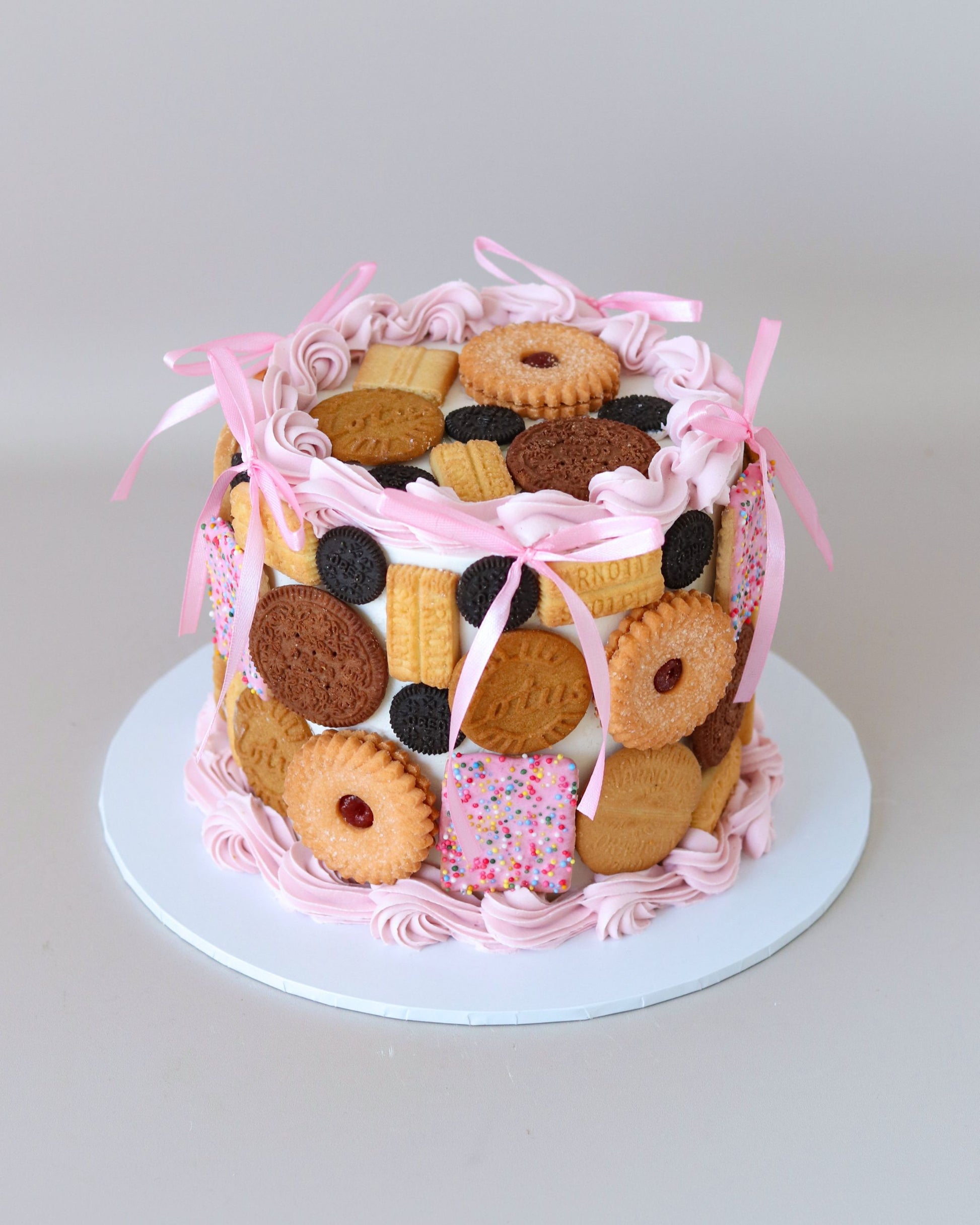 Biscuit Loaded Vintage Cake - Bel Bear Bakes