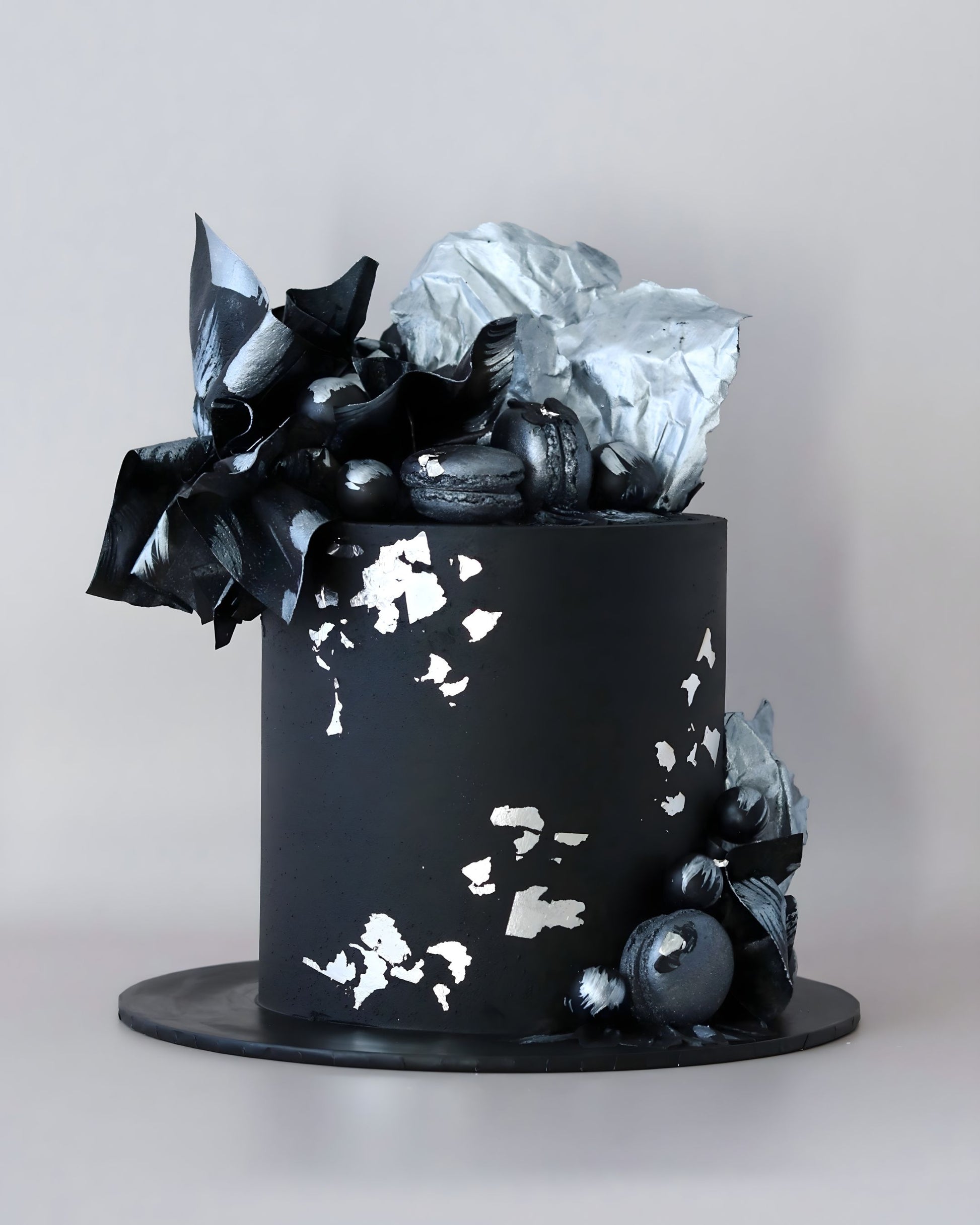 Black & Silver Monochrome Cake - Bel Bear Bakes