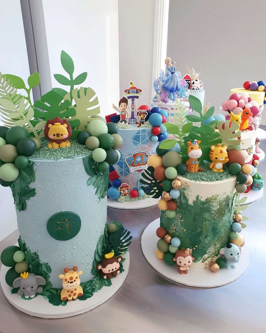 Bear Riff Raff Cake Slab Cakes – Bel Bear Bakes