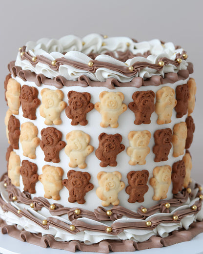 Tiny Teddy Vintage Cake - Bel Bear Bakes